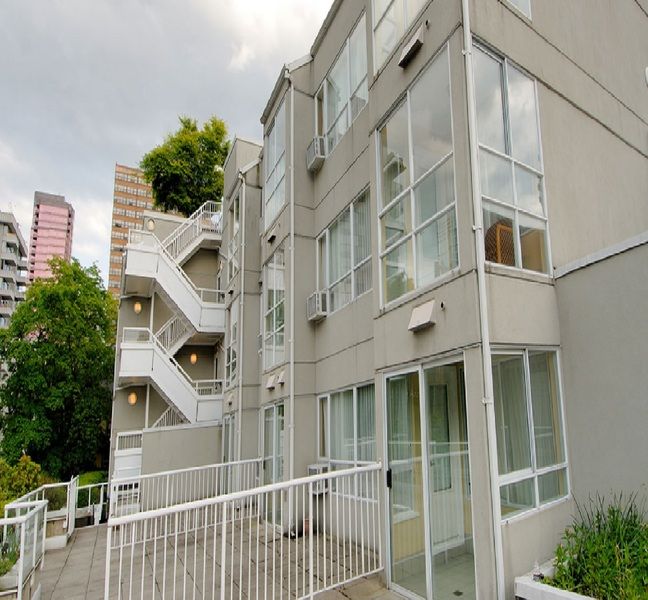 Robson Suites Ванкувър Екстериор снимка
