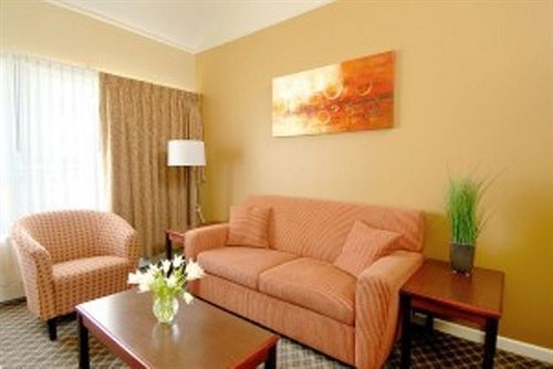 Robson Suites Ванкувър Екстериор снимка